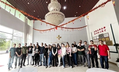 Študenti Guangdong Southern Medical University navštívili Foshan Wenjian Medi...